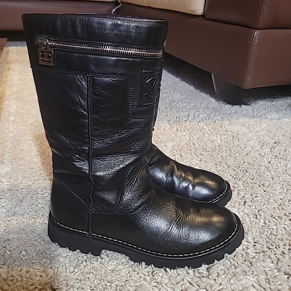 Amazing Chanel Black Lambskin Leather Size 8.5 Riding 👢 Boots - Picture 5 of 16
